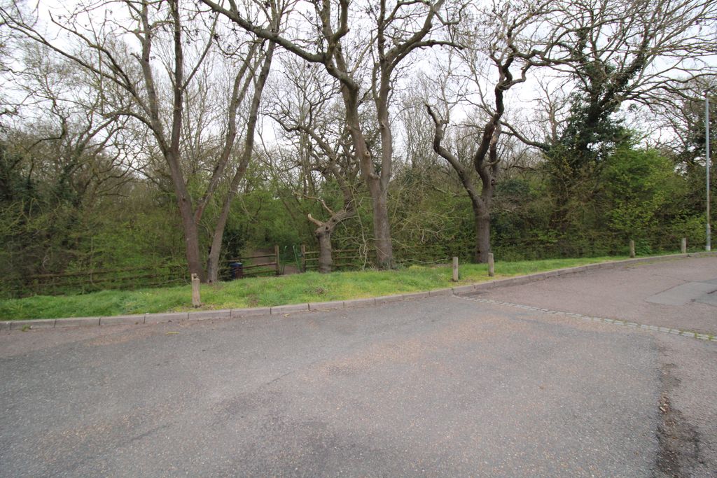 Property photo 2 of 11 Img_6126.Jpg