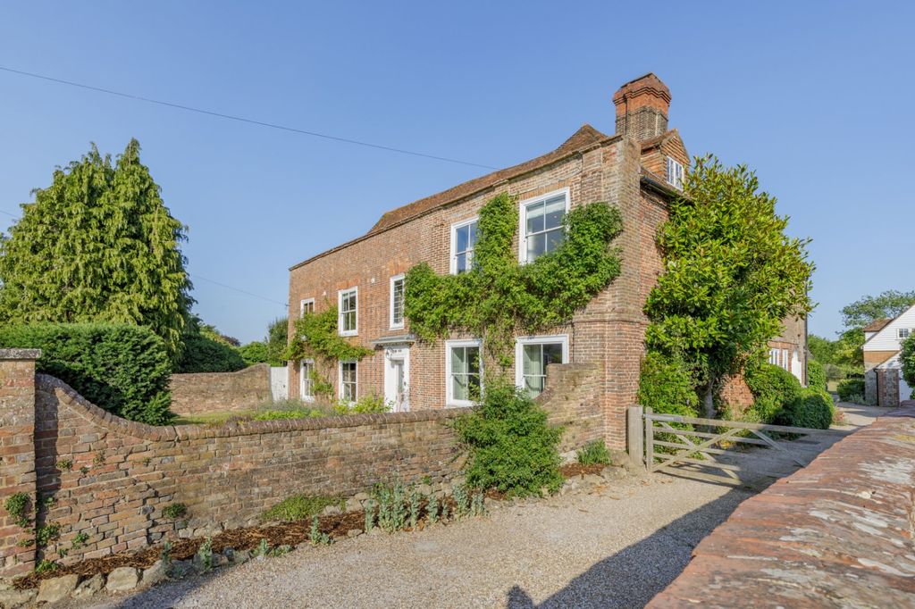 Property photo 1 of 36 Chart House