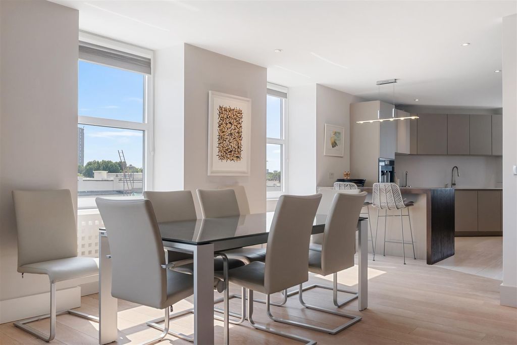 Property photo 3 of 13 Flat 27, Manor House Court W9 2Pz-No Watermark-11.