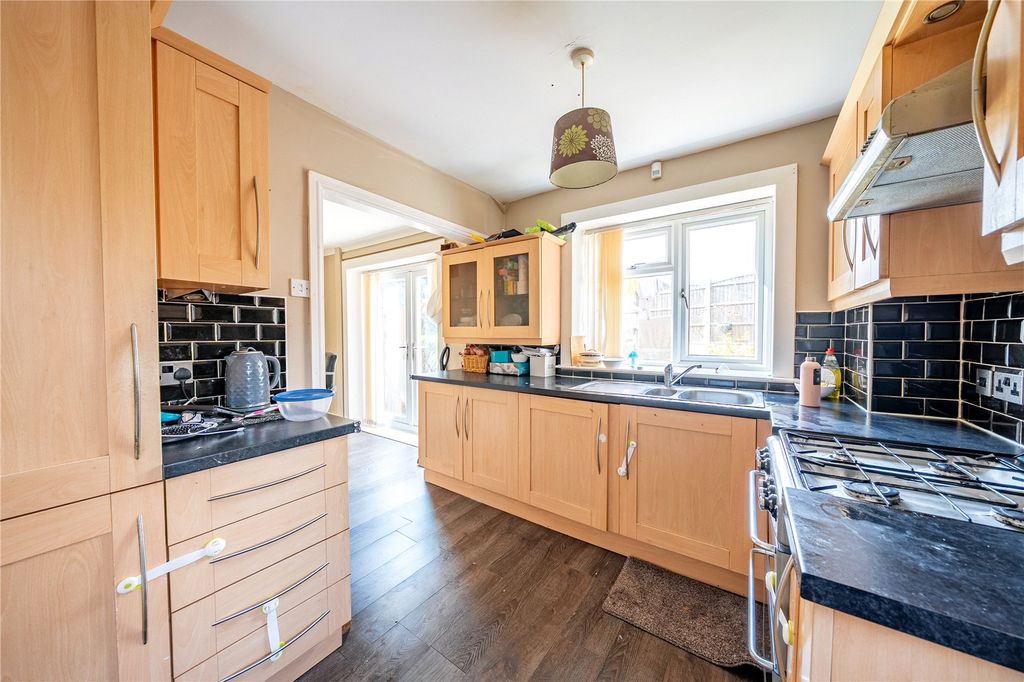 Property photo 3 of 10 Picture No. 11