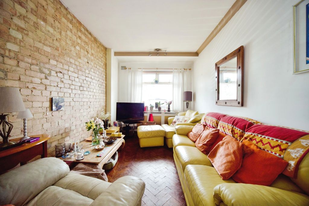 Property photo 1 of 16 Photography