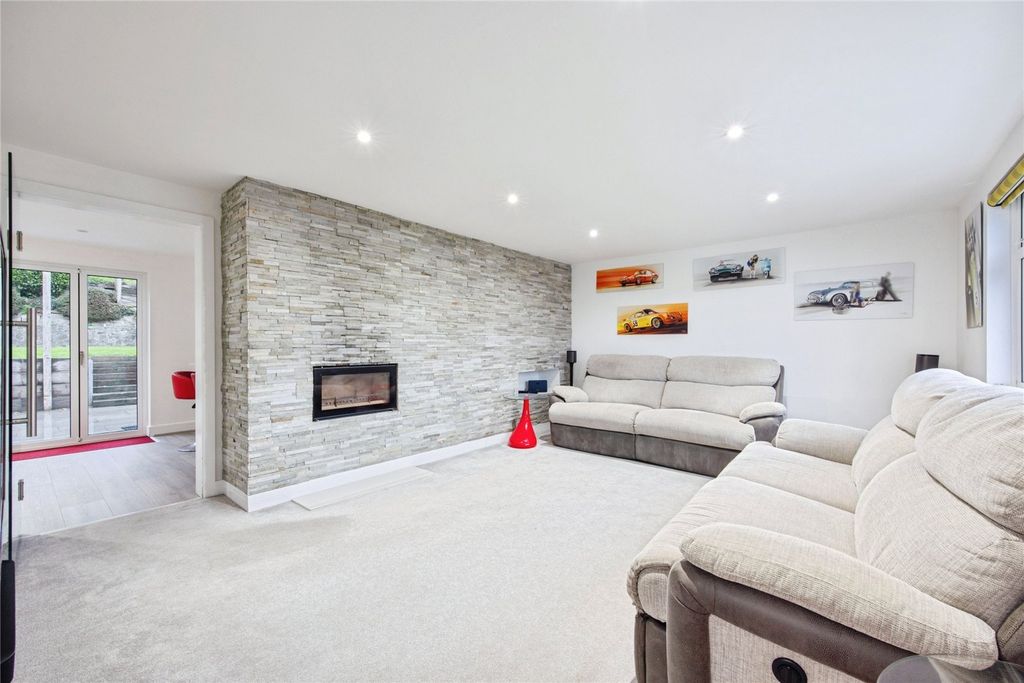 Property photo 3 of 34 Picture No. 19