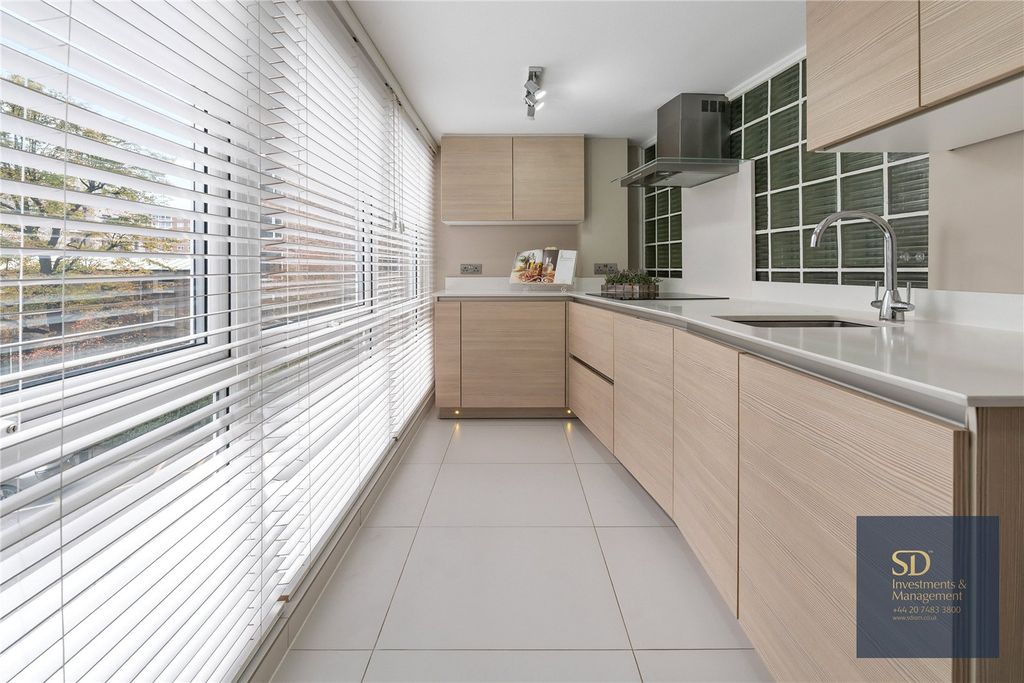 Property photo 2 of 12 Picture No. 17