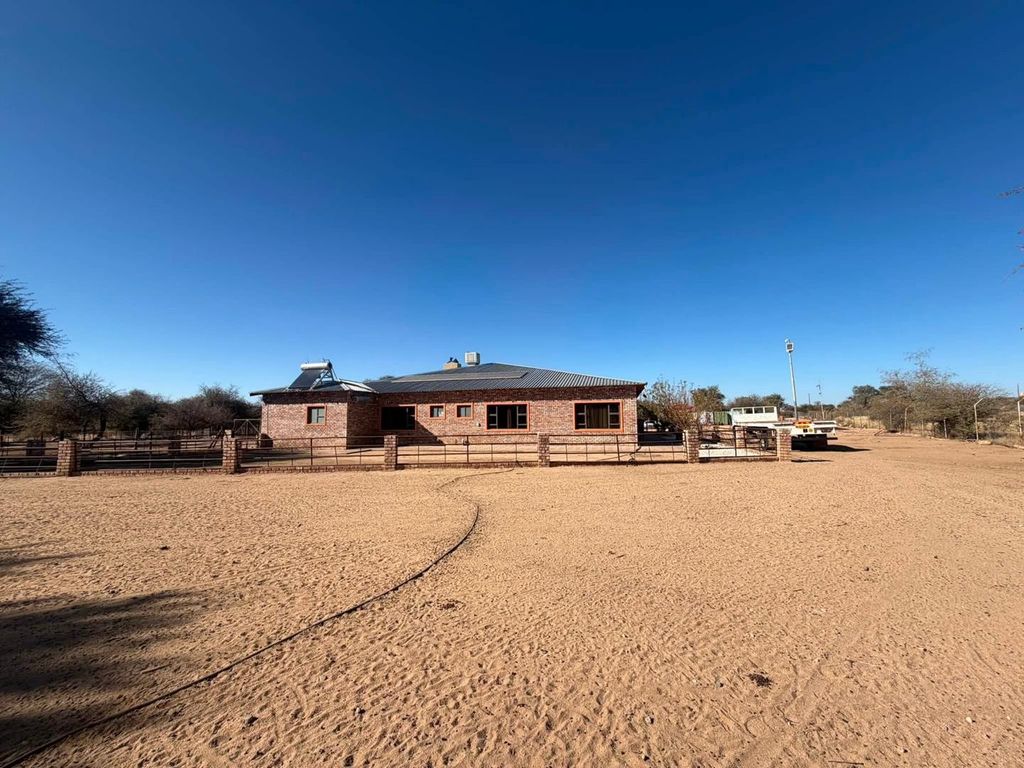 Property photo 1 of 20