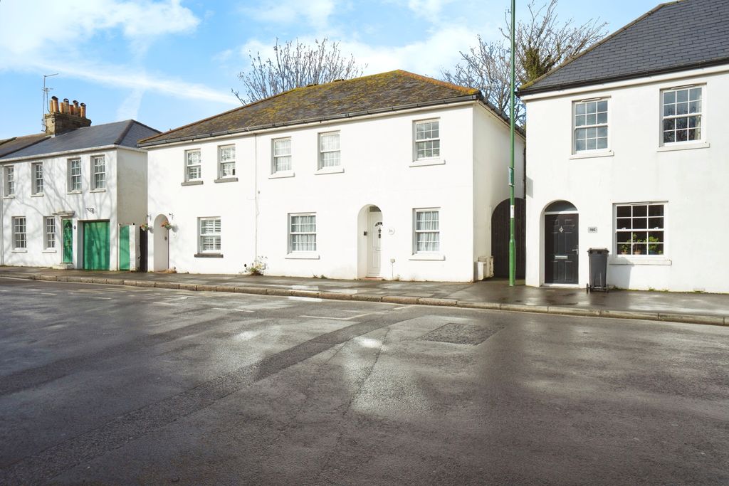Property photo 1 of 17 Photography