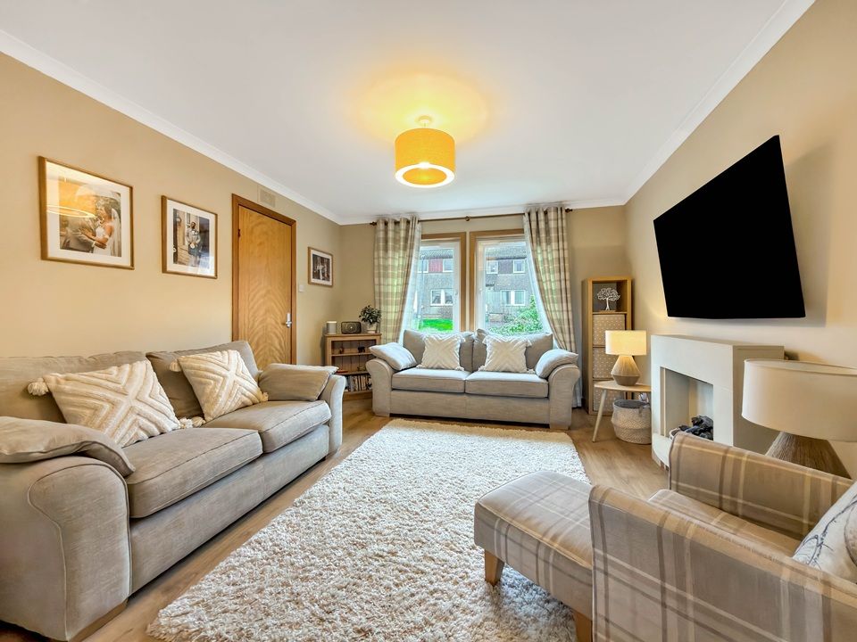 Property photo 3 of 25