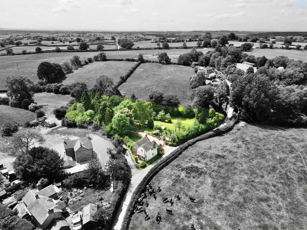 Property photo 2 of 43