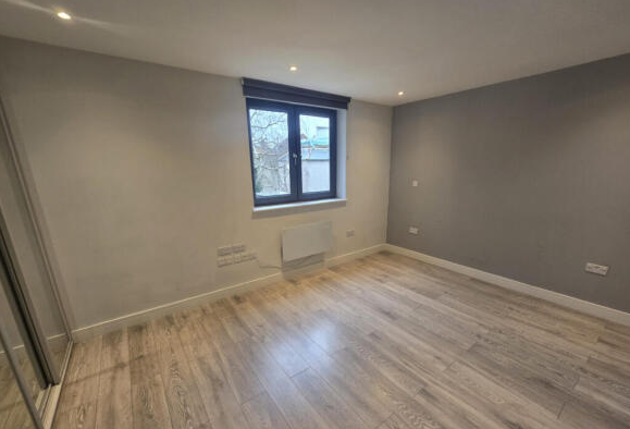 Additional image 13 of 10 bed flat for sale32 Apartments For Sale, Varis Court, Station Approach Road, Coulsdon CR5
