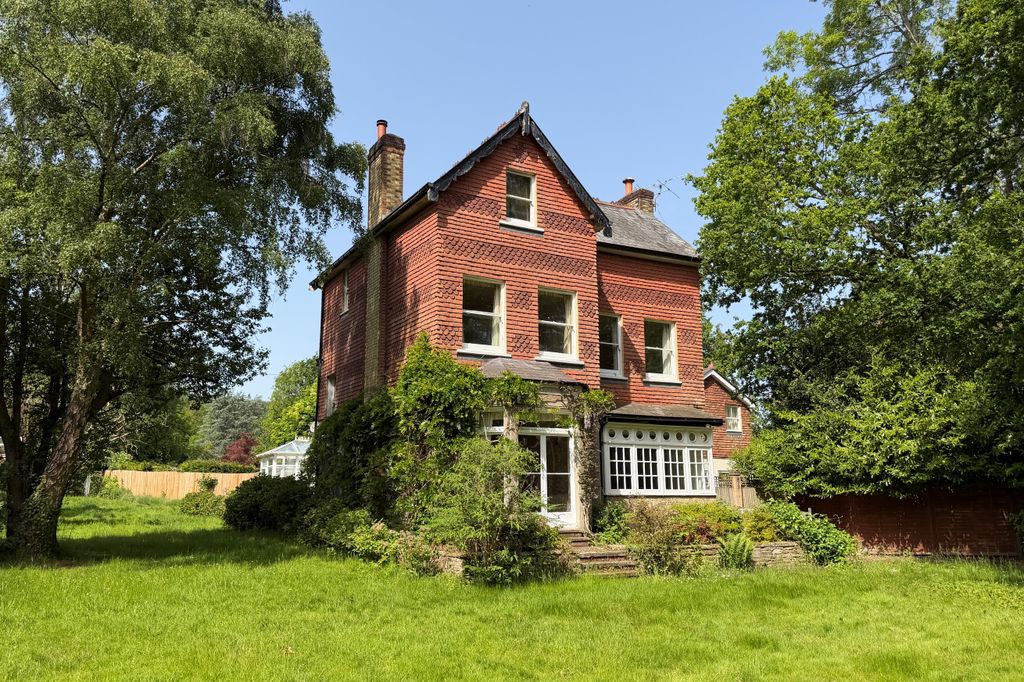 Property photo 1 of 21