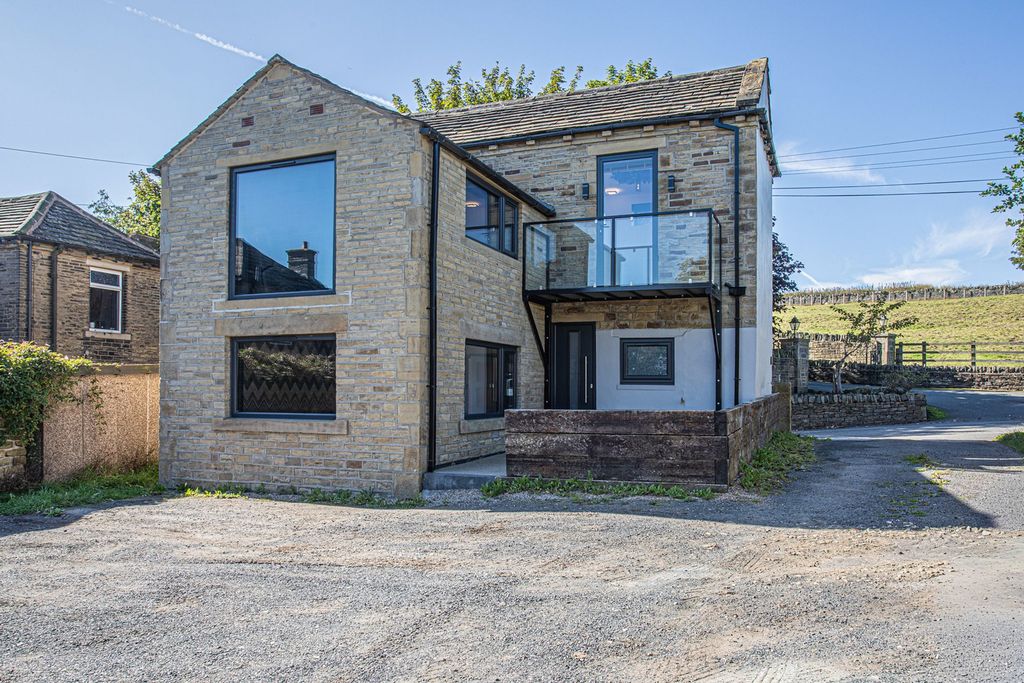Property photo 1 of 23