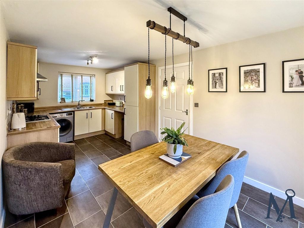 Property photo 2 of 21 Kitchen Diner