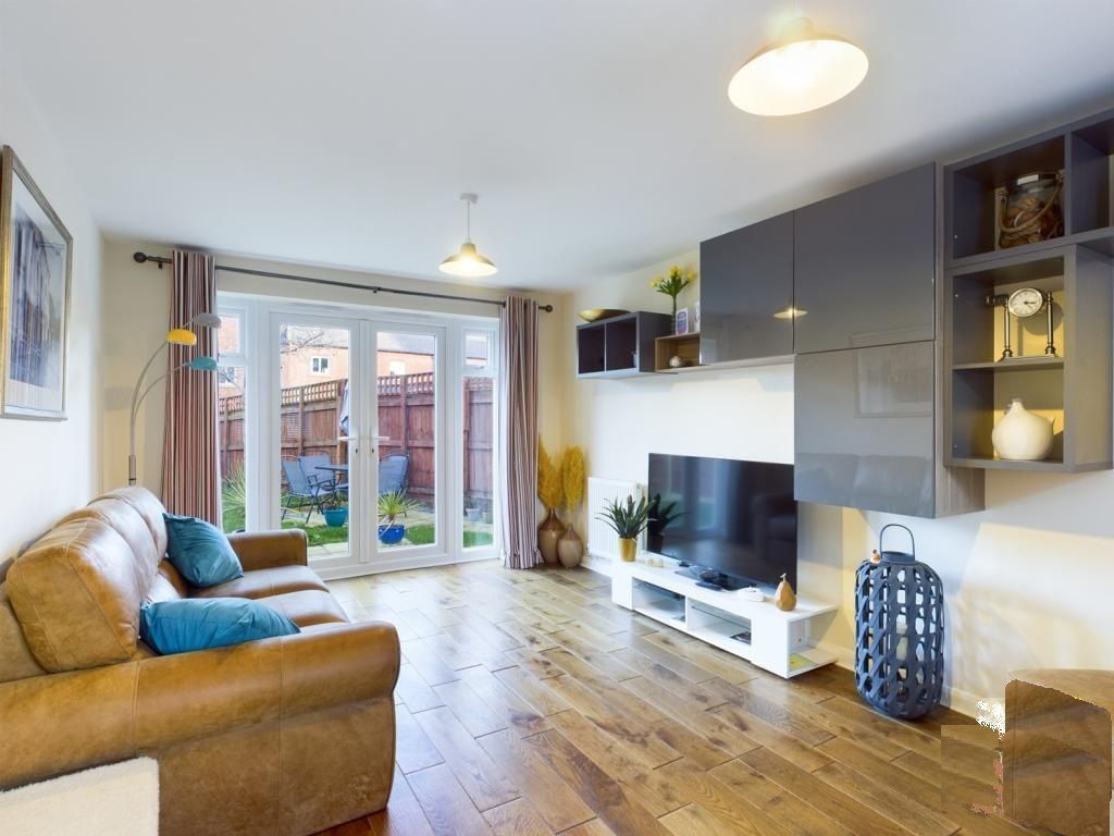 Property photo 3 of 11