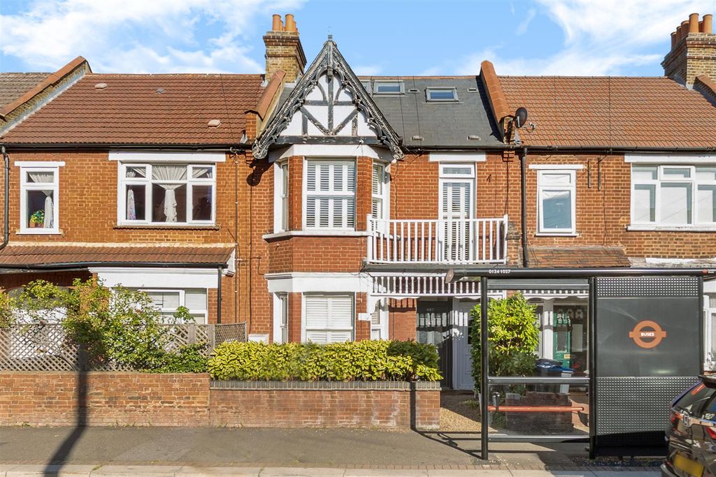 Property photo 2 of 12 External