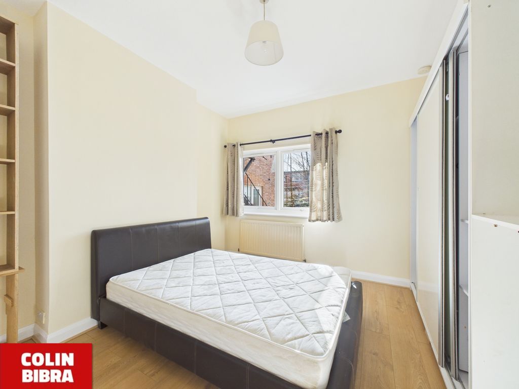 Property photo 2 of 13 Cam04175G0-Pr0080-Still039