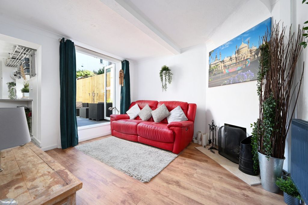 Property photo 3 of 23 Picture No. 03