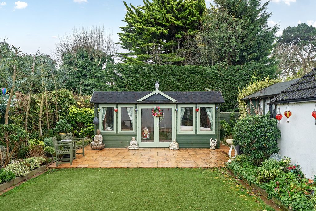 Property photo 2 of 16