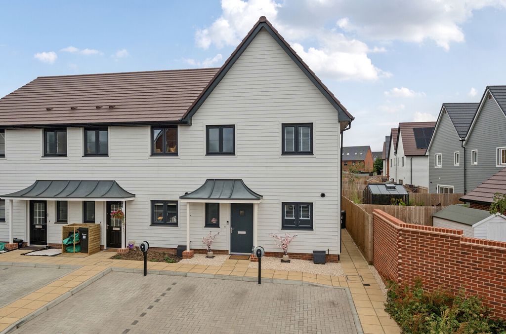 Property photo 1 of 14 1316356-14-685d26...