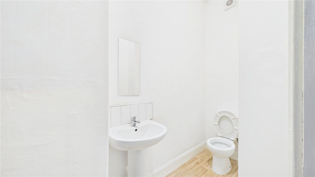 Property photo 2 of 2 Picture No. 01