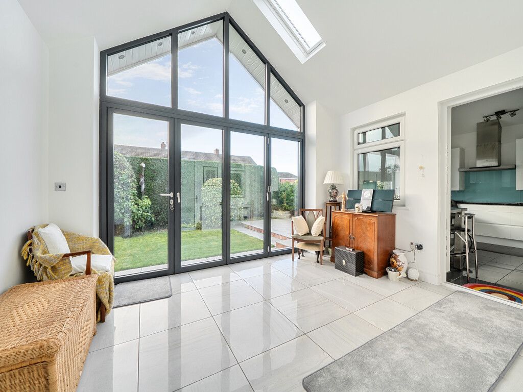 Property photo 2 of 24 1382875-10-691Ef5...