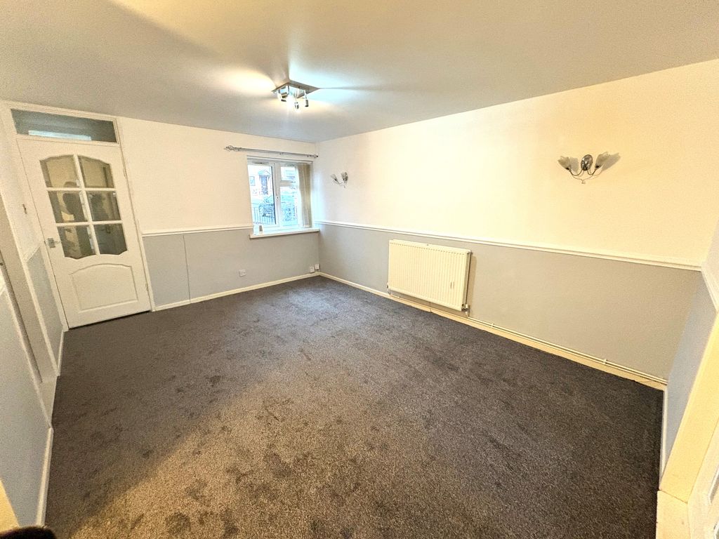 Property photo 3 of 22 Image