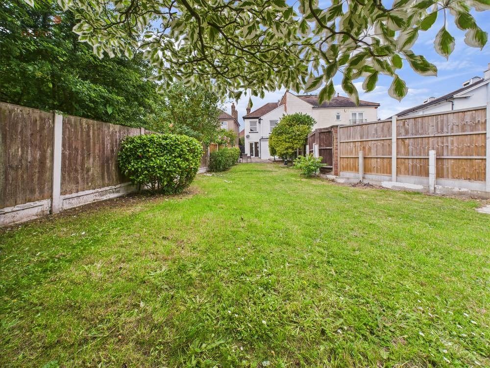 Property photo 2 of 24 4264083