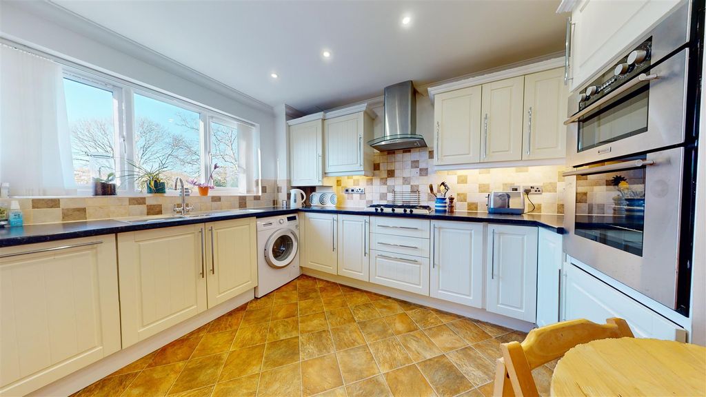 Property photo 3 of 18 40-Preston-Road-01032025_160753.Jpg