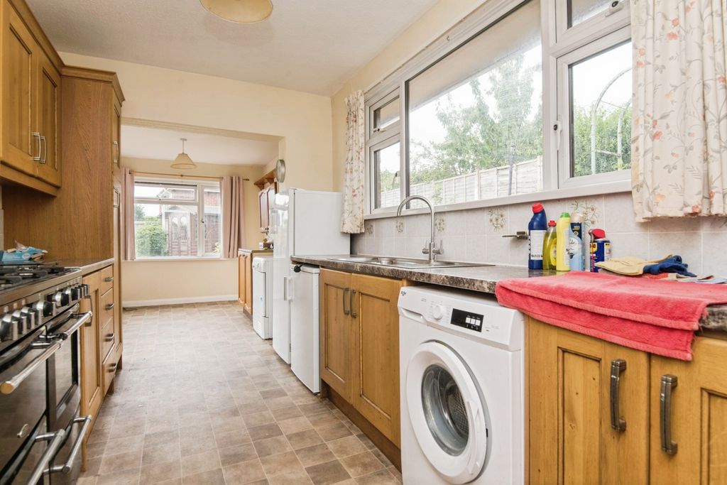 Property photo 3 of 17 Photo