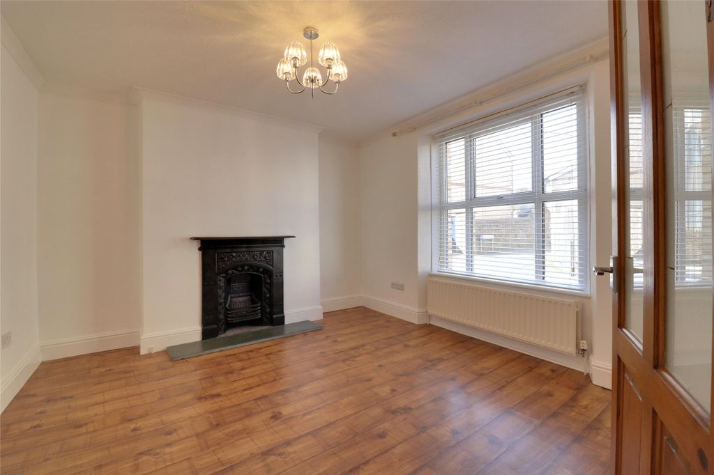 Property photo 3 of 9 Picture No. 13