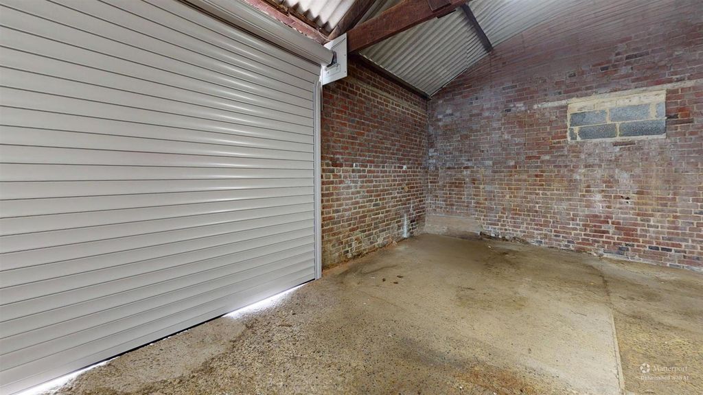 Property photo 2 of 6 Spray-Shed-Court-Farm-Church-Street-Photo-1-Defurn