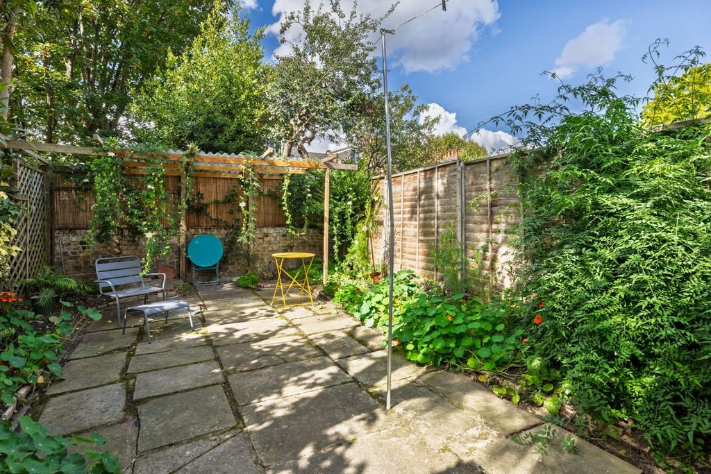 Property photo 2 of 12