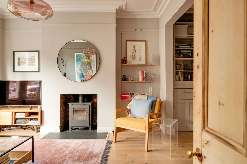 Property photo 3 of 36