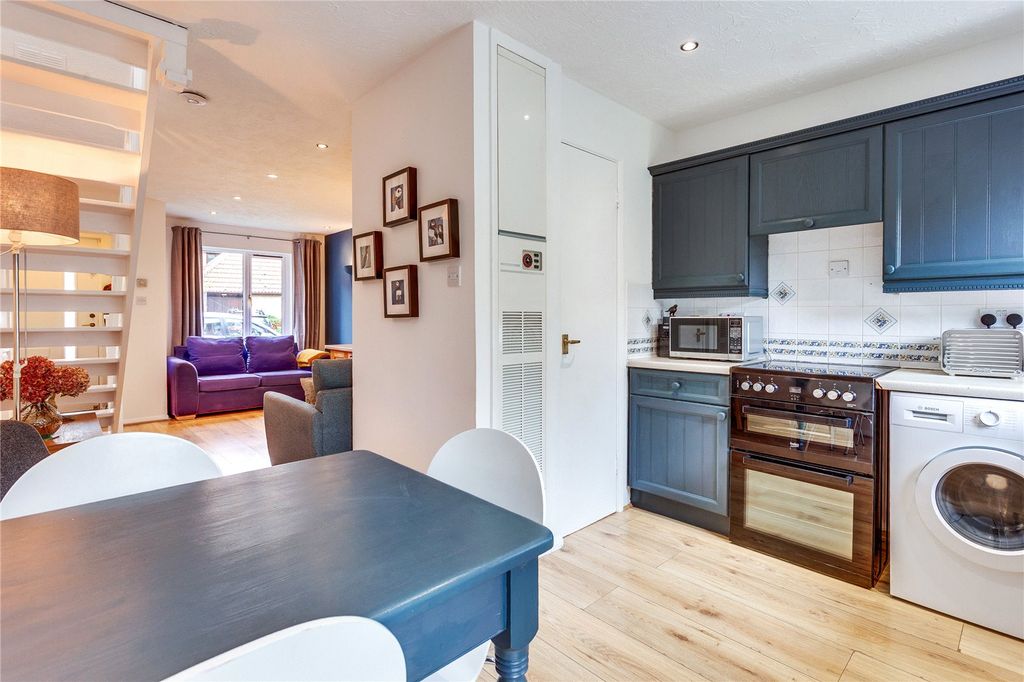 Property photo 3 of 11 Picture No. 34