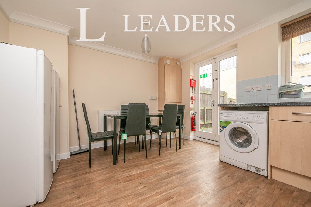 Property photo 3 of 7 9Bd45d09-6963-ee11-8