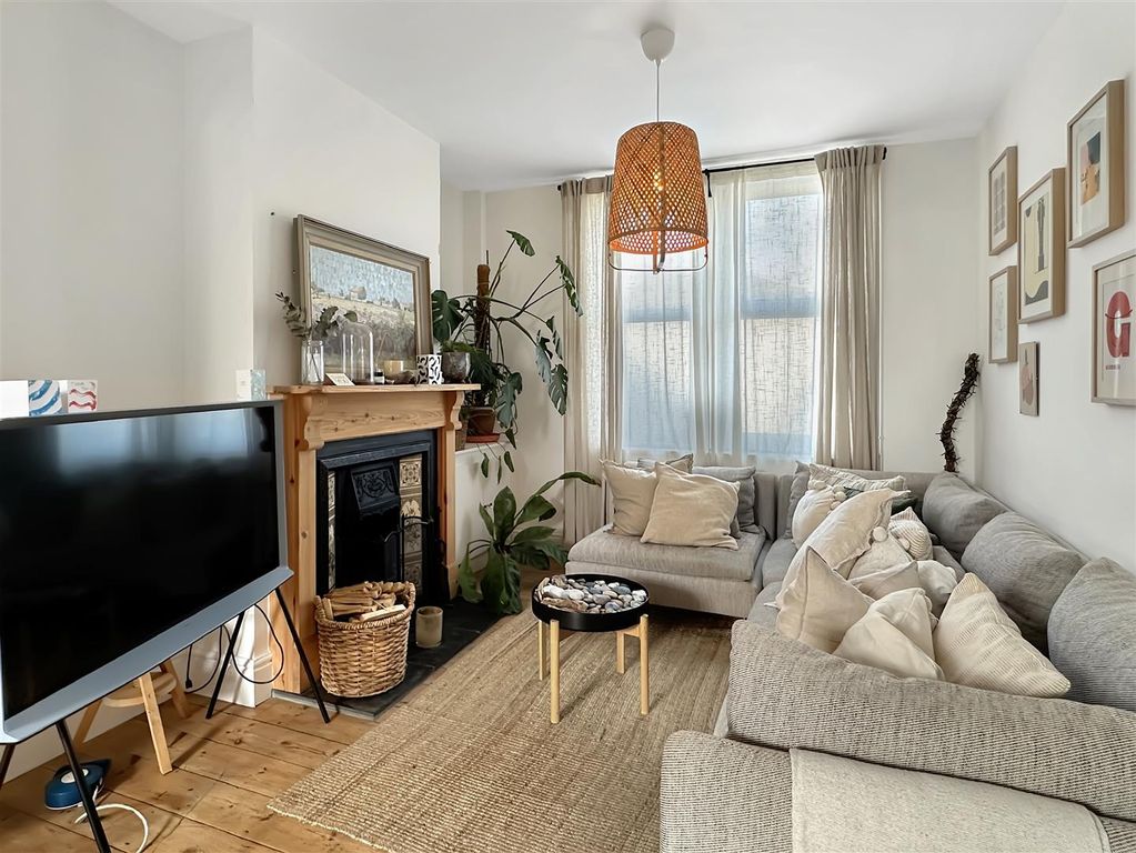 Property photo 3 of 13 Img (6).Jpg