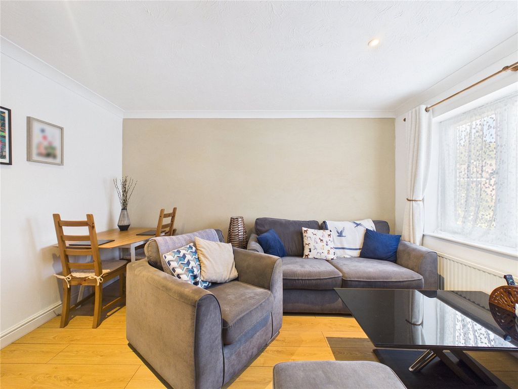 Property photo 3 of 21 Picture No. 05