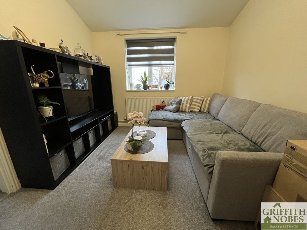 Property photo 3 of 10 Lounge