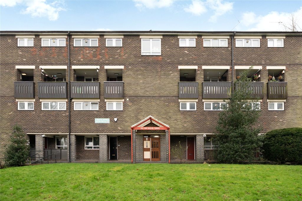 Property photo 2 of 9 Picture No. 11