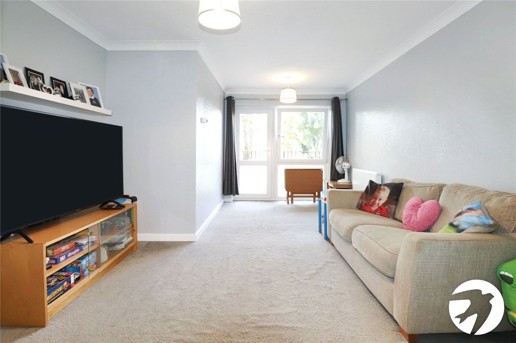 Property photo 1 of 17 Picture No. 11