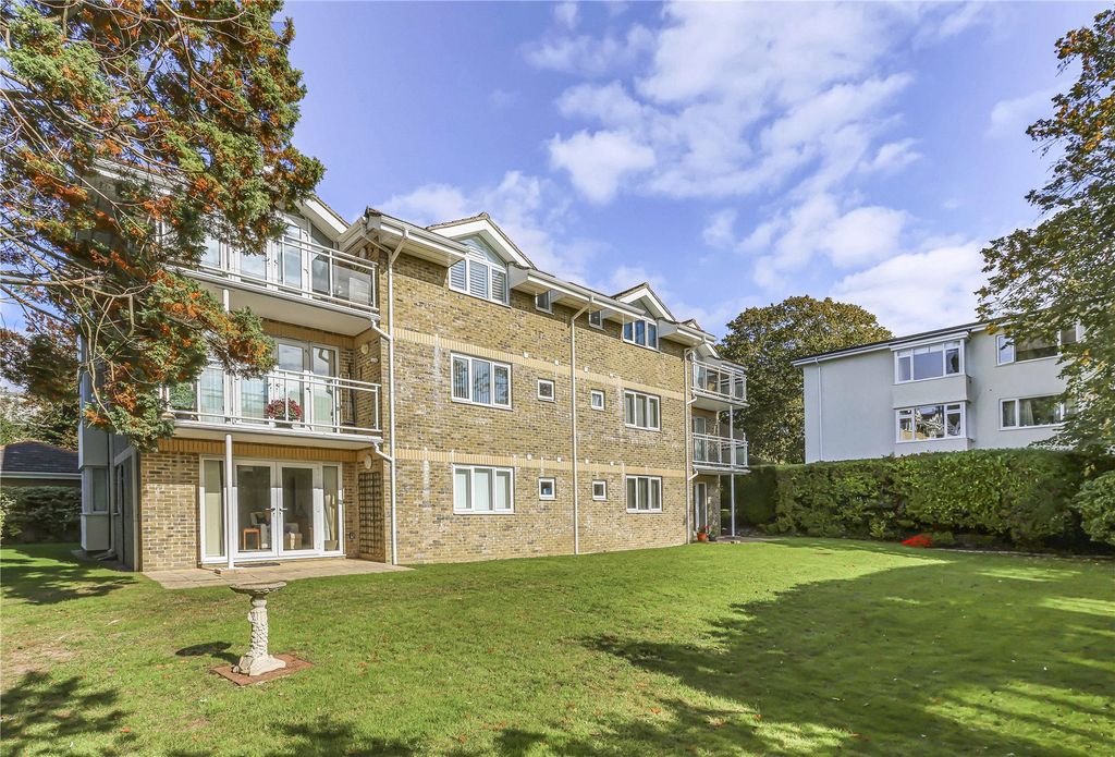 Property photo 1 of 23 Grosvenor Road