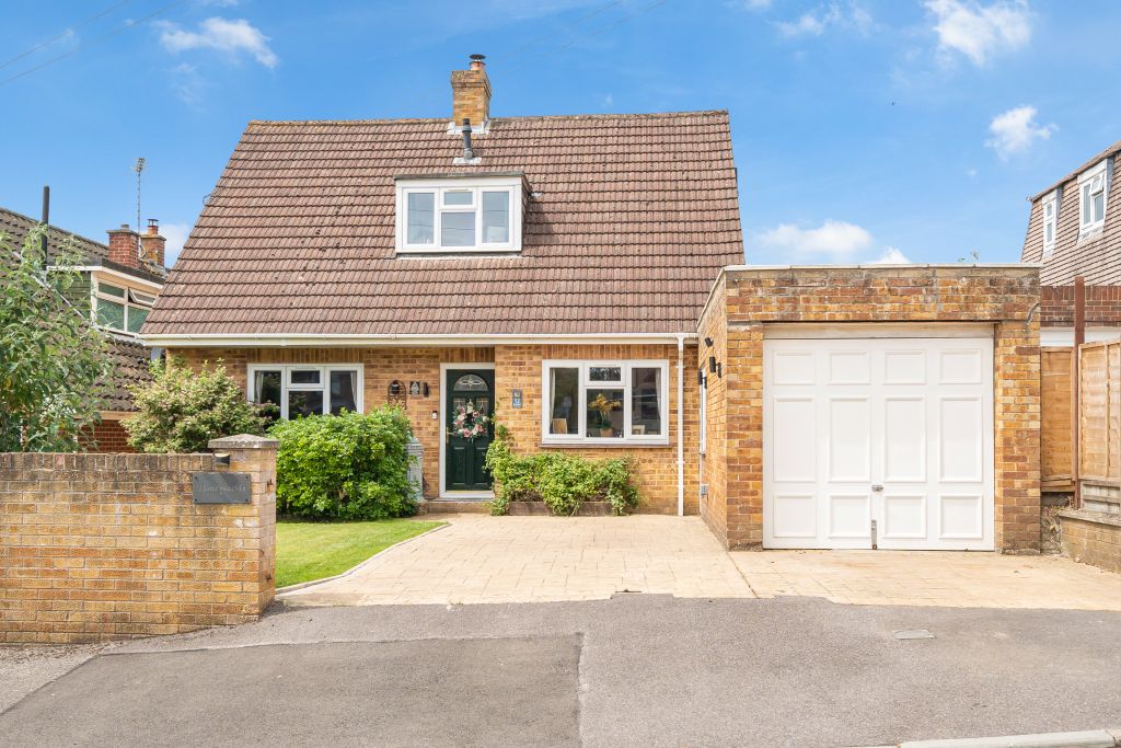 Property photo 1 of 37