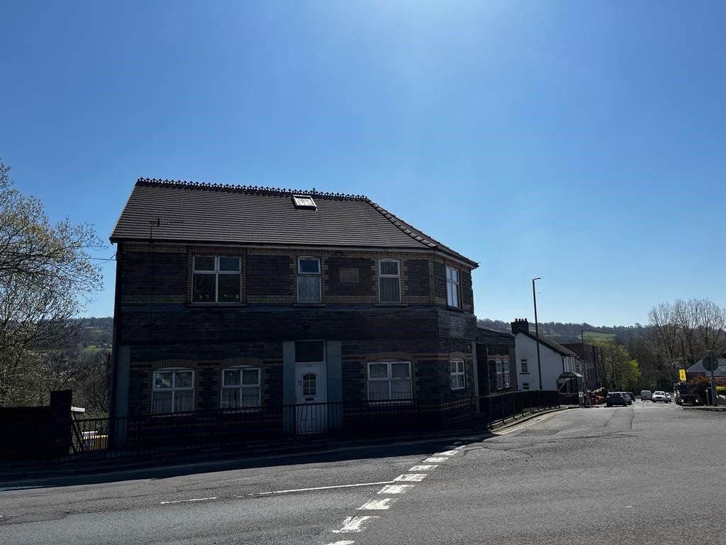 Property photo 1 of 19