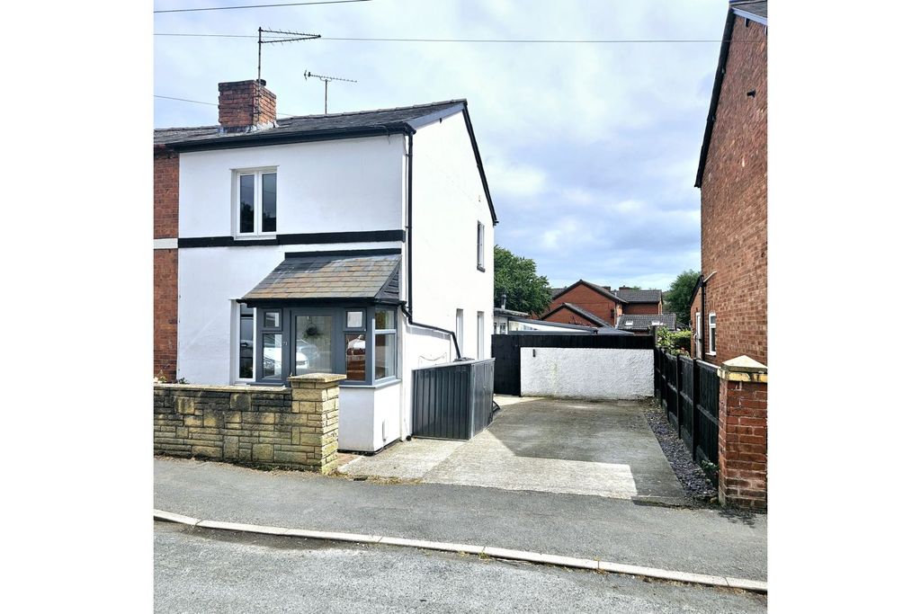 Property photo 1 of 3 Front View