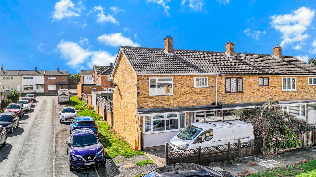 Property photo 2 of 33