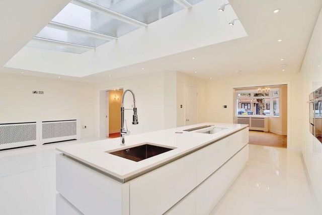 Property photo 3 of 20 Kitchen/Diner