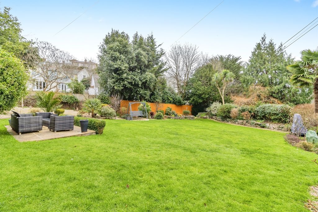 Property photo 2 of 16