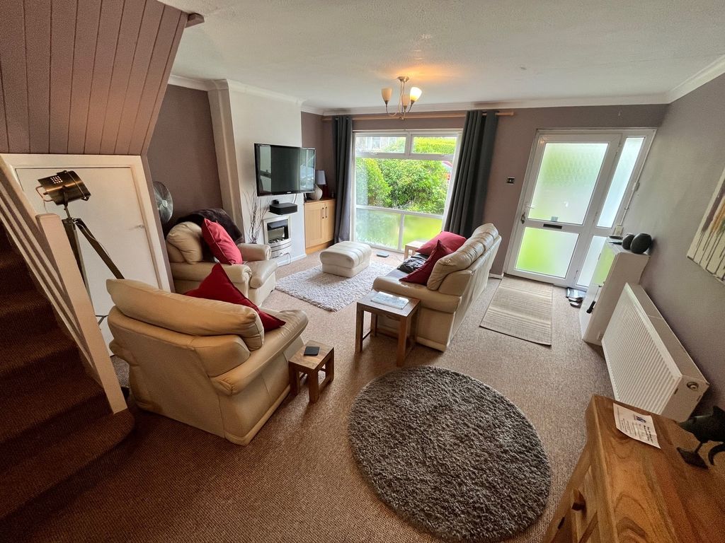 Property photo 2 of 13