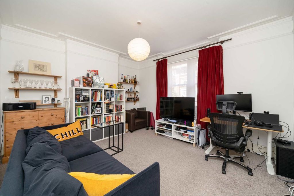 Property photo 3 of 5