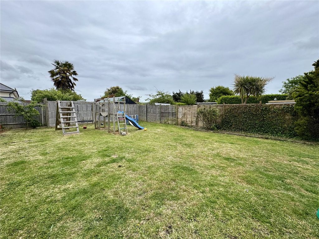 Property photo 2 of 15 Picture No. 11