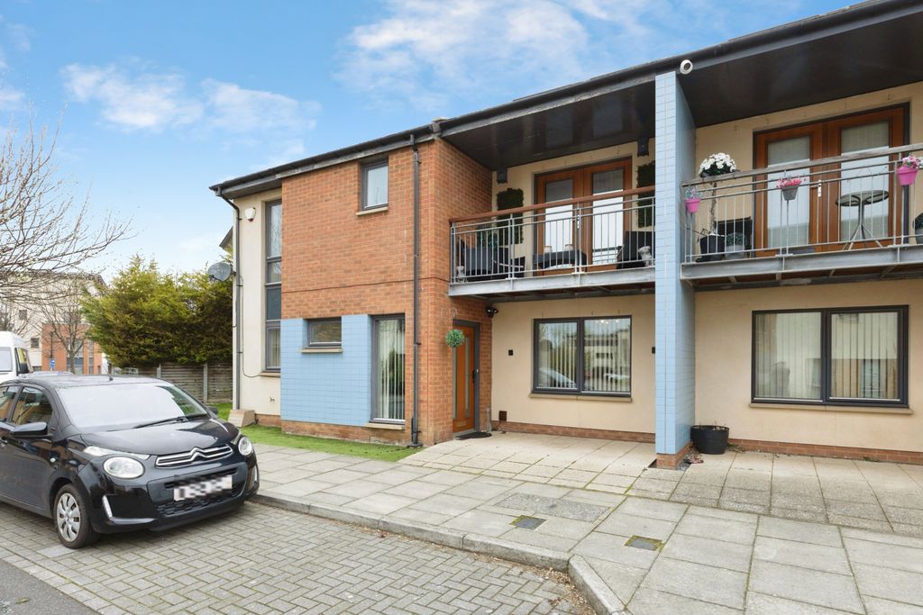 Property photo 1 of 15