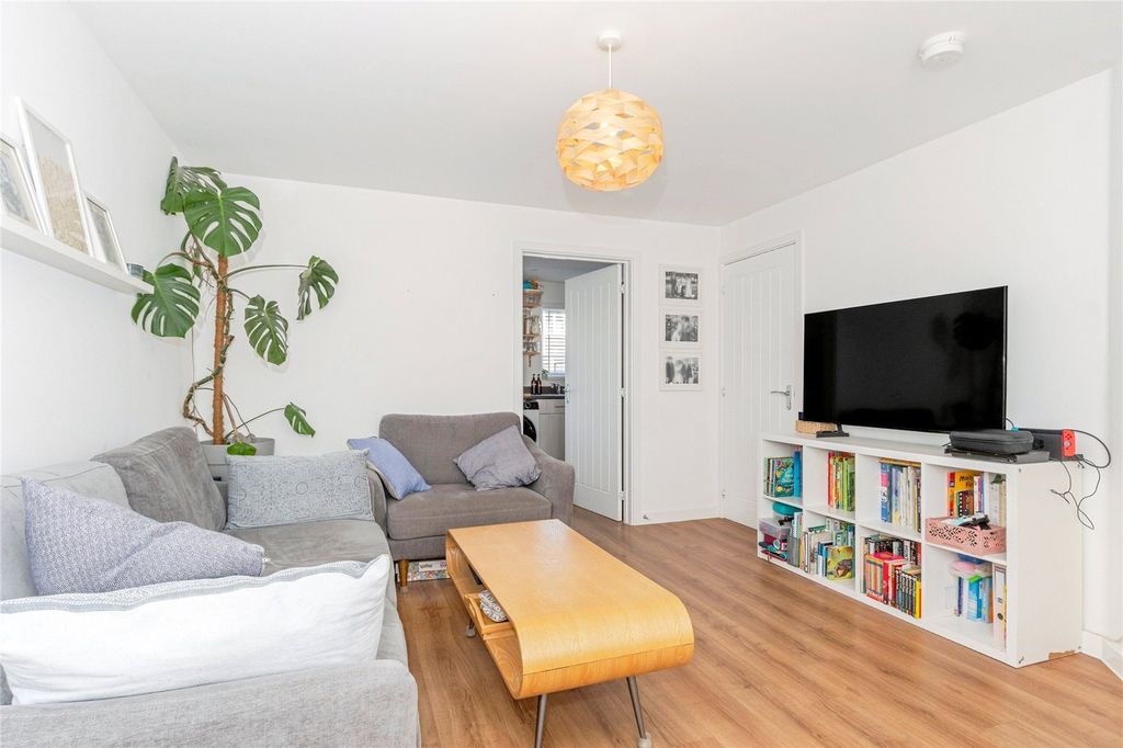 Property photo 2 of 17 Picture No. 04